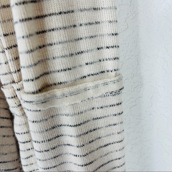 Knox Rose ivory striped long sleeve tunic top - Picture 9 of 11